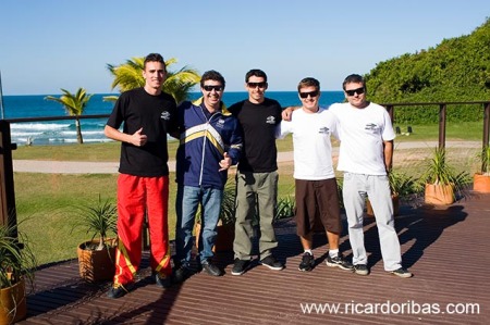 Rodrigo, Dudu, Digi, Artur e Duda no Costão do Santinho, Florianópolis